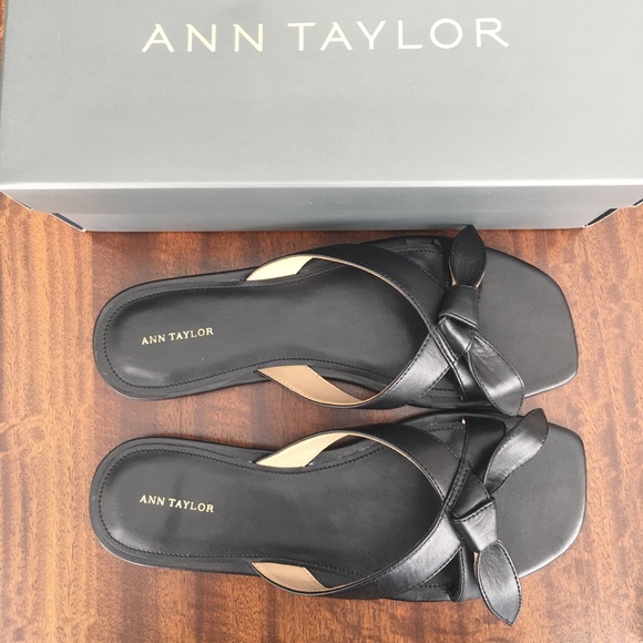 Ann Taylor Ava Leather Bow Sandals - Picture 2 of 4